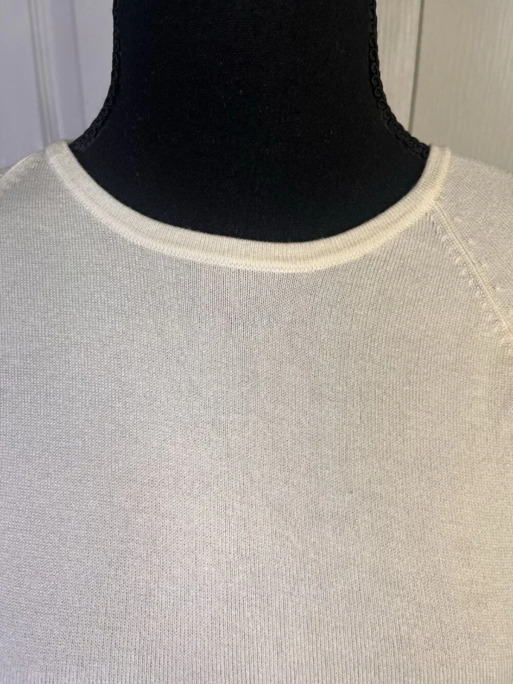 J Mclaughlin Jamey Sweater Sz M Ivory Cotton Modal Eight Button Sleeve Soft Whit - Picture 3 of 8